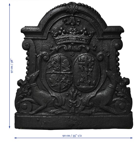 Старинная каминная плита, украшенная гербами союза Жиля Брюне, маркиза Палиса, и Франсуазы-Сюзанны Бинон.-6