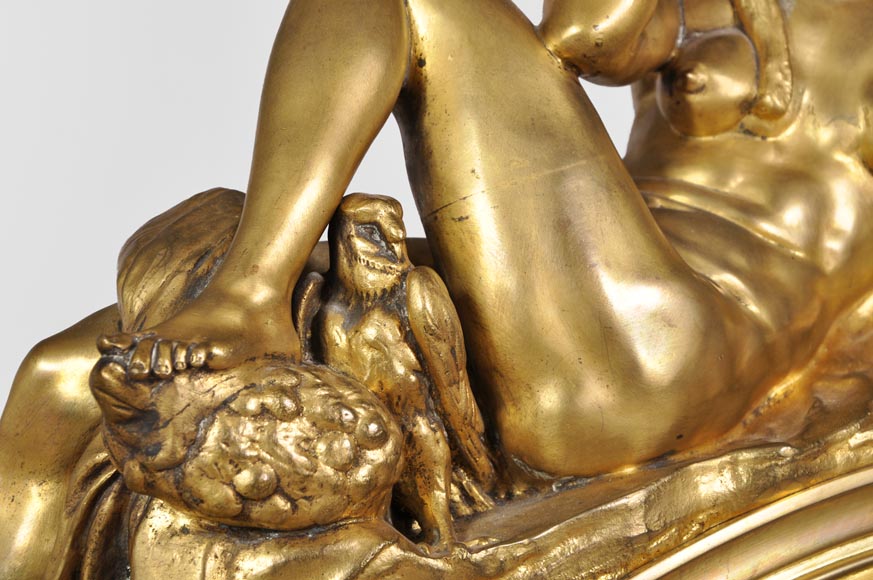 Фердинанд БАРБЕДИЕНН – «День» и «Ночь», великолепная перекладина дровницы из позолоченной бронзы, украшенная по модели скульптур работы Микеланджело на гробнице Жюльена Медичи.-3