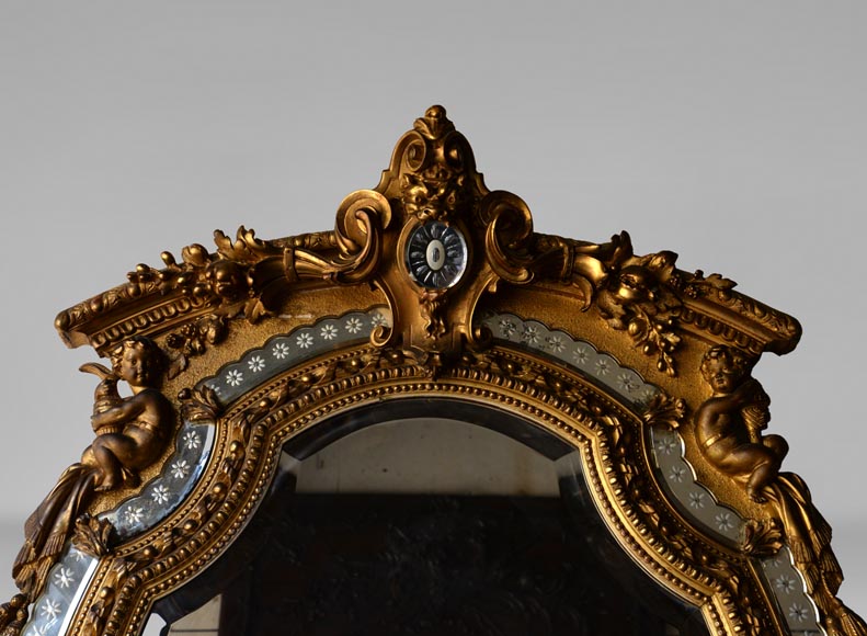 Красивое старинное зеркало с перегородками в стиле Наполеона III, украшенное амурчиками.-1