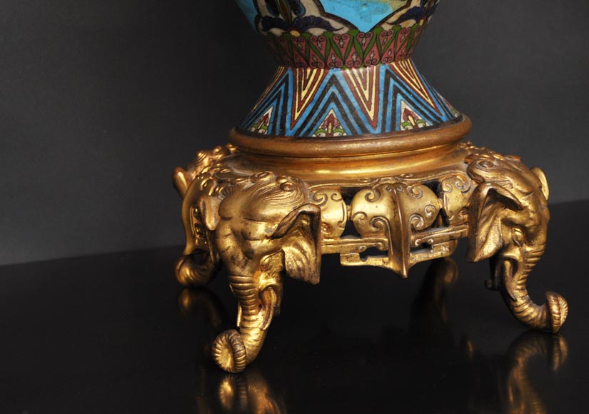 Фердинанд Барбединни (1810 – 1892) (относится к работе) Пара ламп, украшенных китайской перегородчатой эмалью-2