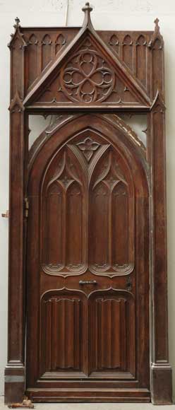 Дверь в нео-готическом стиле из ореха и дуба-0