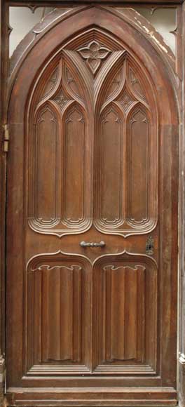 Дверь в нео-готическом стиле из ореха и дуба-3