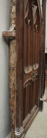 Дверь в нео-готическом стиле из ореха и дуба-10