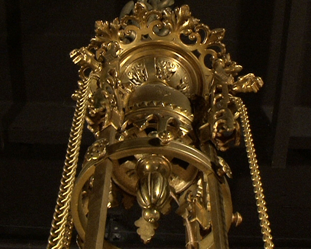 Люстра из позолоченной бронзы с кабошонами из стекла-1