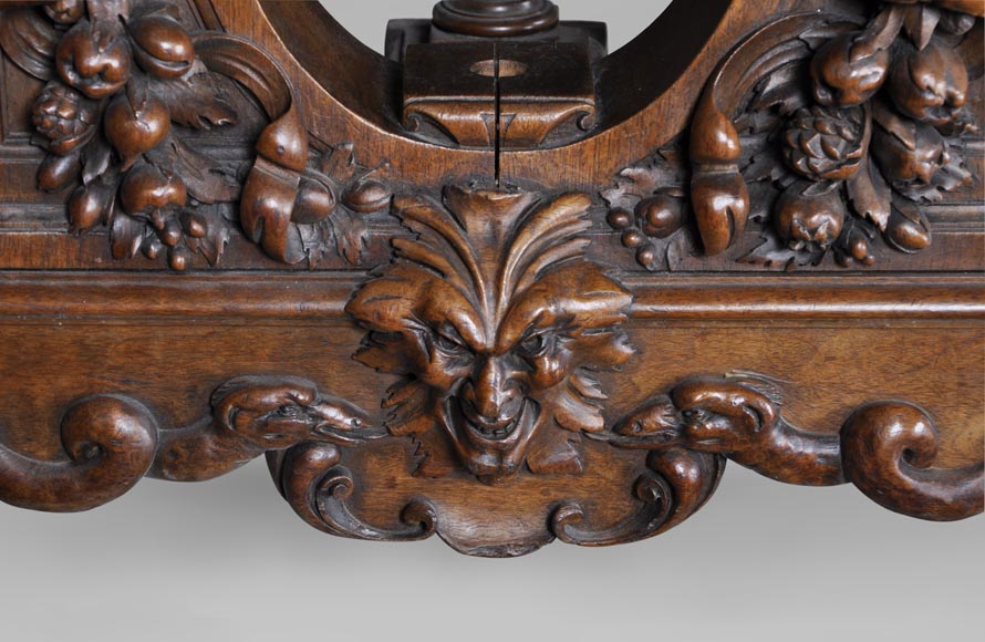 Красивый стол в стиле Нео-Ренессанс, изготовленный из скульптурного орехового дерева, украшенный львами и мифическими животными.-6