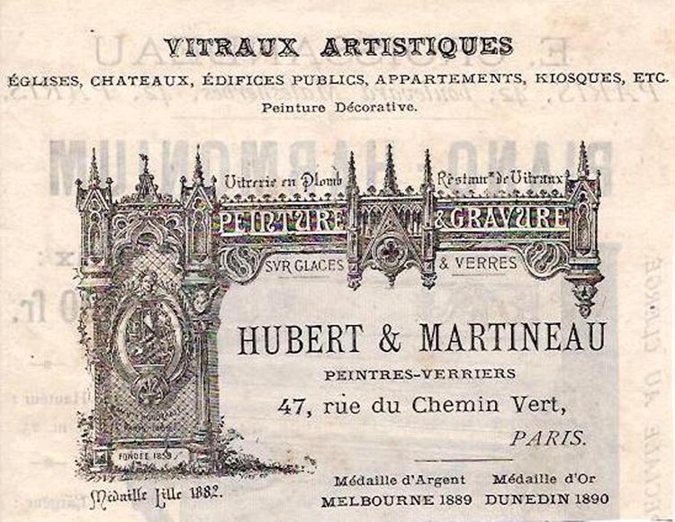 «Владелица замка с борзой», двустворчатое окно с витражом, подписанное Юбером Мартино из Парижа.-6