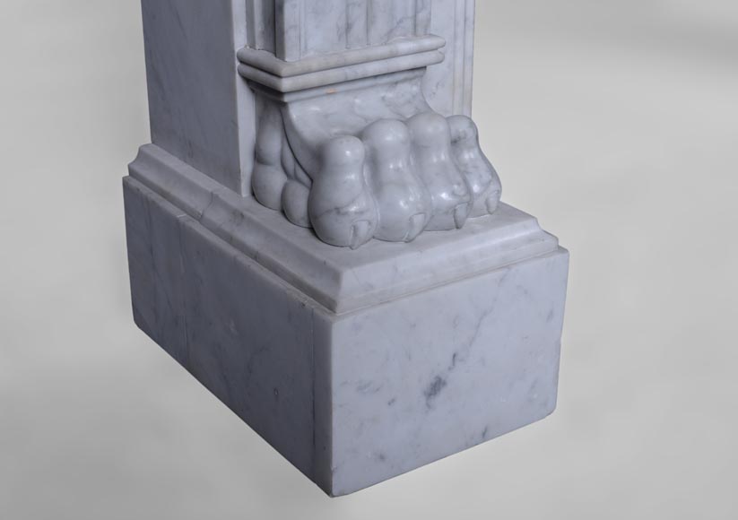 Старинный камин в стиле Наполеона III с львиными лапами, изготовленный из каррарского мрамора.-5