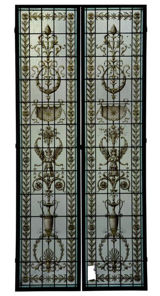 Пара панелей с витражами в стиле Нео-ренессанс в серо-желтых тонах, конец 19 века. -0