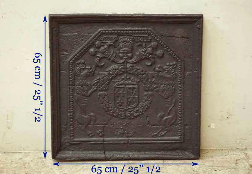 Старинная каминная плита с гербами Франции и Наварры, датированная 1613м годом.-6